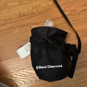 NWT Black Diamond Chalk Bag color black with brand new chalk